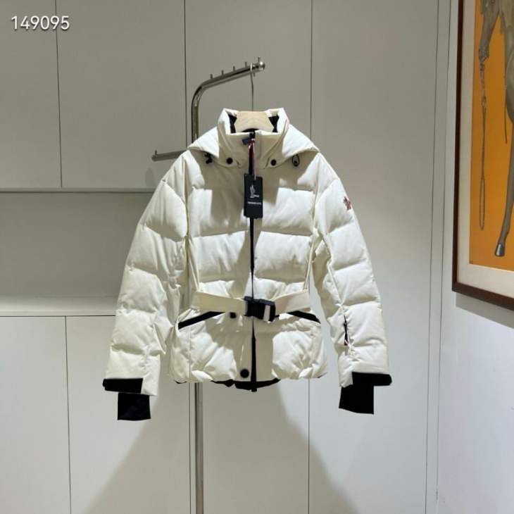 Picture of Moncler Down Jackets _SKUMonclersz0-326yr21337346